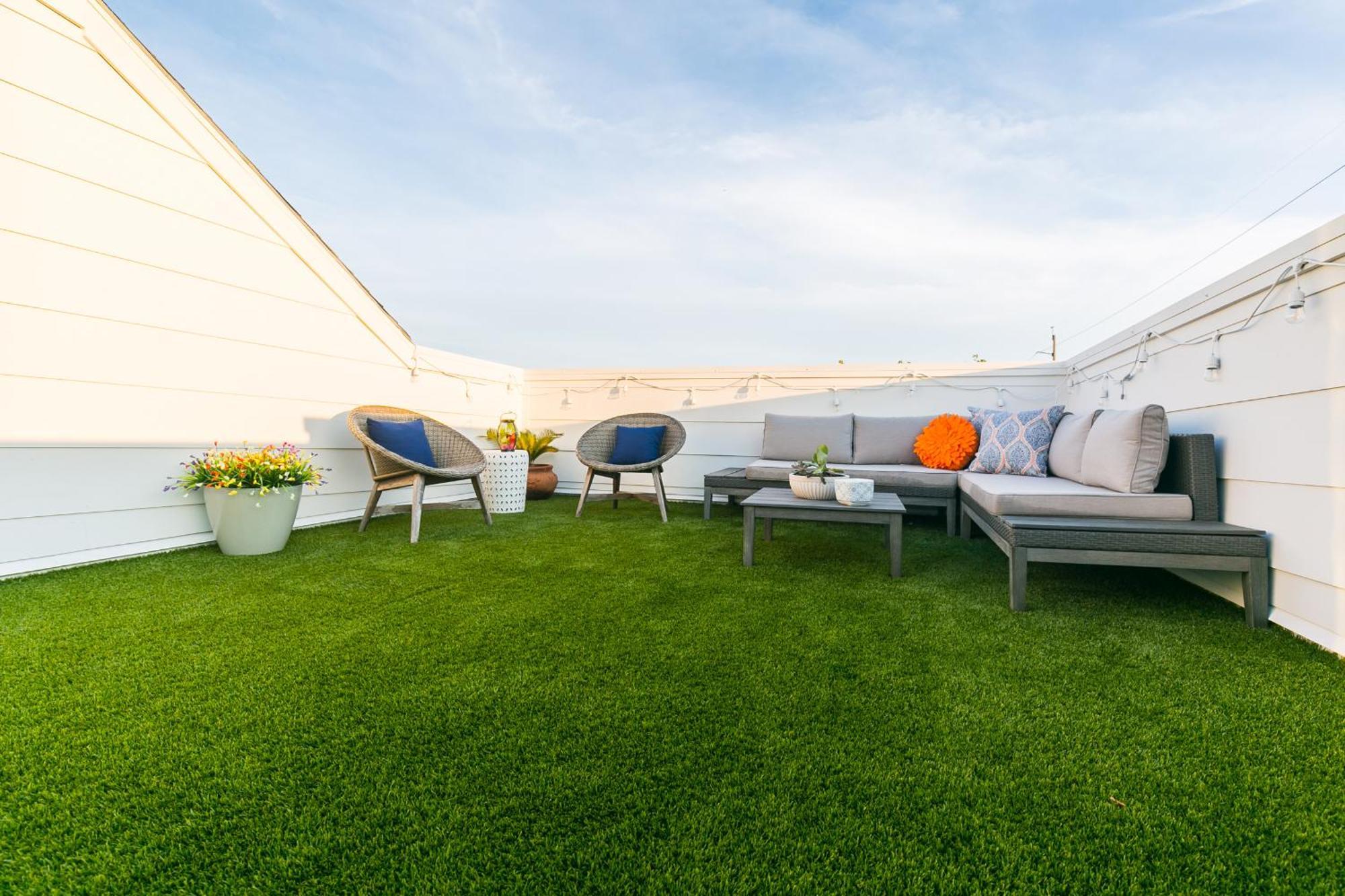 Montrose Guesthouse Suites By Dunyha Houston Bagian luar foto
